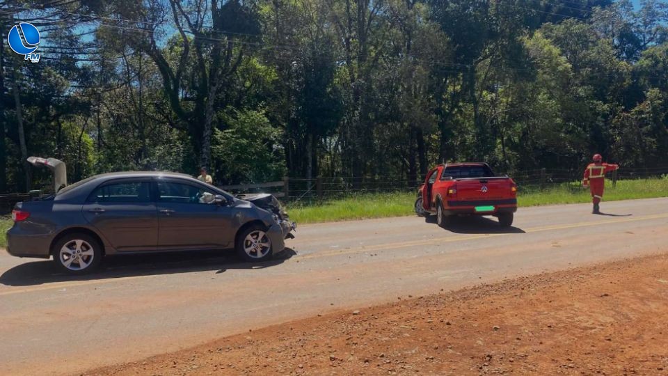 Colisão entre dois veículos deixa três pessoas feridas em São José do Ouro